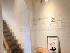 2階までベビーカーを運んでもらえる、嬉しいサポートも！