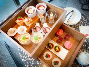 横浜港の絶景と楽しむ『ザ・ゲートホテル横浜 by HULIC』の新感覚アフヌン