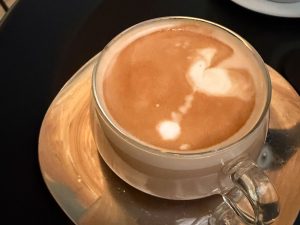 自家焙煎のコーヒーと一緒に味わえば、それだけで贅沢なひとときに